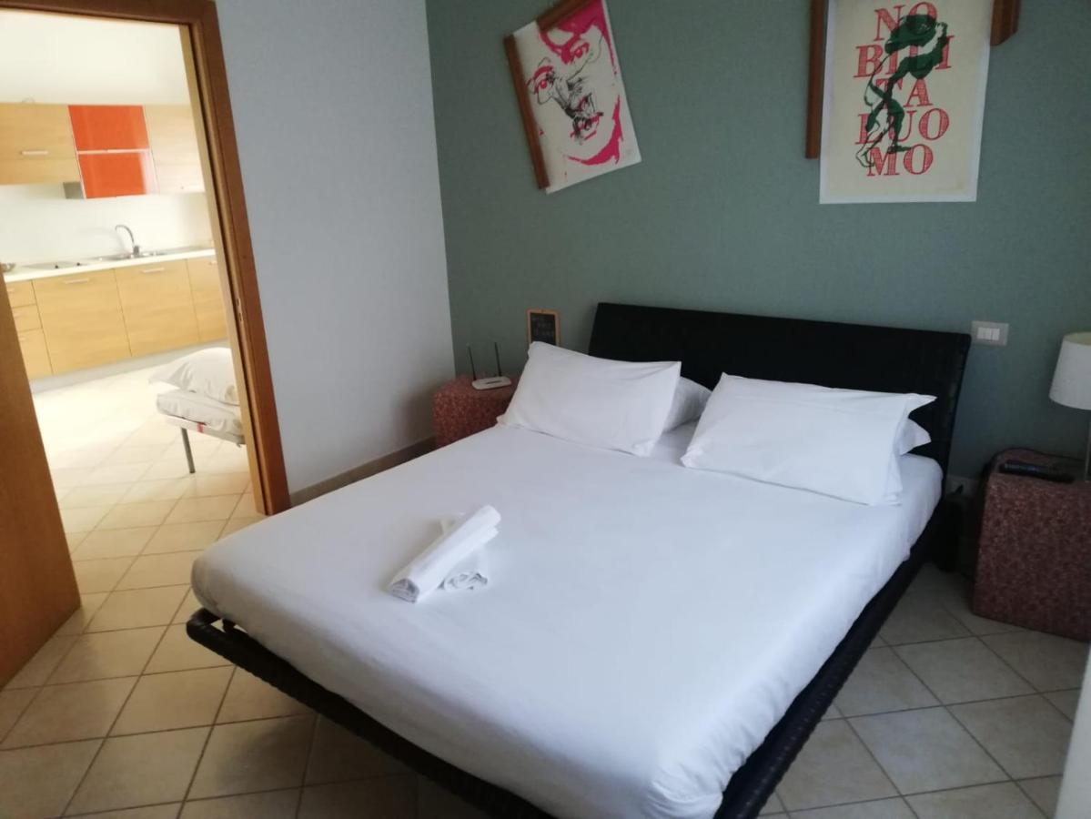 No Tag Urban Hotel Trani Extérieur photo