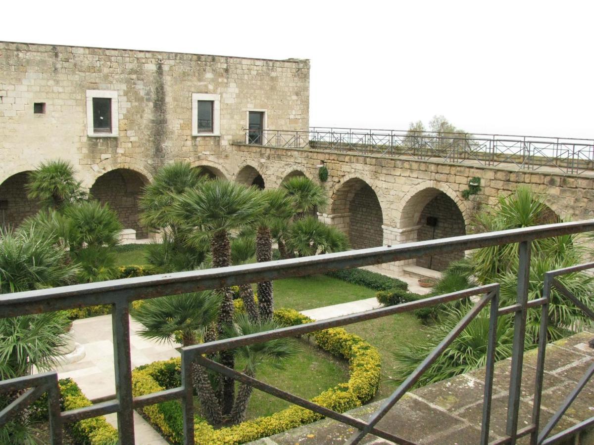 No Tag Urban Hotel Trani Extérieur photo